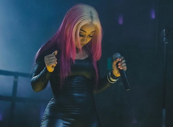 Miami Tip caught live singing on camera.